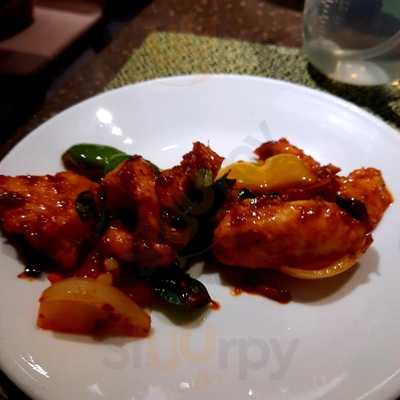 Rahul Restaurant & Bar