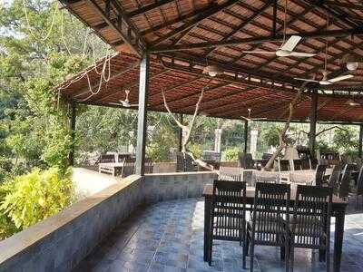 Crazy Crab Restaurant