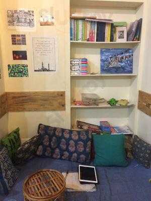 Pagdandi Books Chai Cafe