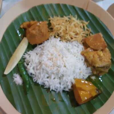 Bhojohori Manna At Hazra