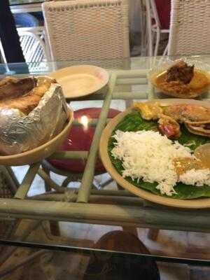 Bhojohori Manna At Hazra