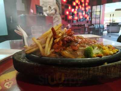 Shanghai Spice & Sizzlers
