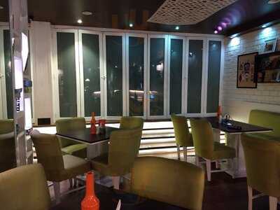 Milee Droog Coffee & Bistro