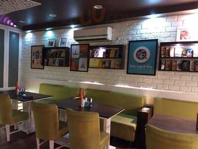 Milee Droog Coffee & Bistro