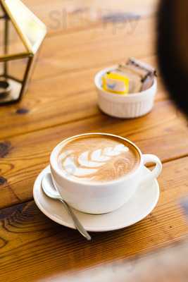 Milee Droog Coffee & Bistro