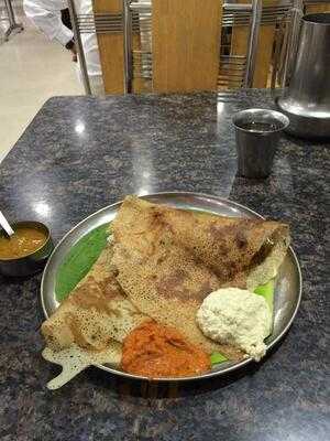 Hotel Saravana Bhavan Restaurant