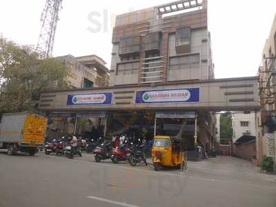 Hotel Saravana Bhavan Restaurant