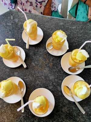 Rajmandir Ice Cream Parlour