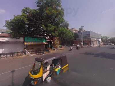 Zaheer Khan's Dine Fine