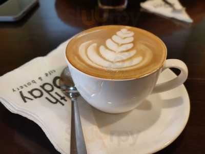 8th Day Cafe & Bakery