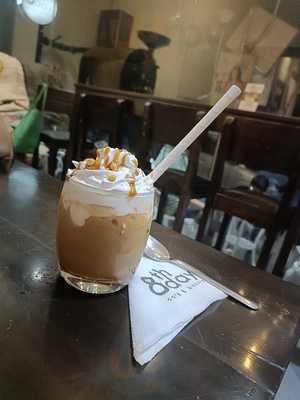 8th Day Cafe & Bakery