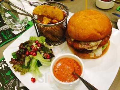 212 All Day Cafe & Bar