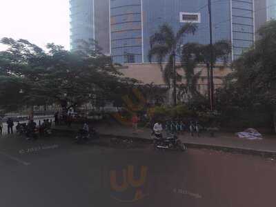 212 All Day Cafe & Bar