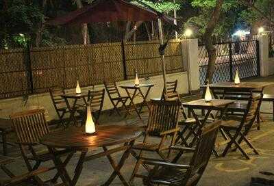 Trois Kitchen & Wine Bar