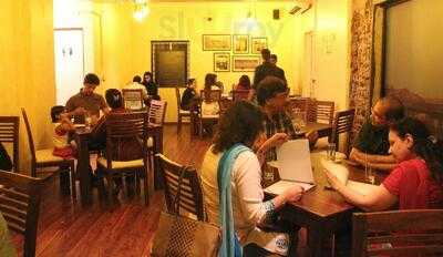 Trois Kitchen & Wine Bar