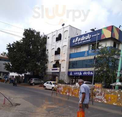 4 Seasons Multicuisine Restaurant