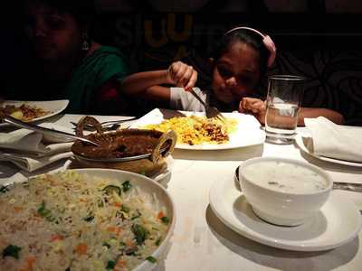 4 Seasons Multicuisine Restaurant