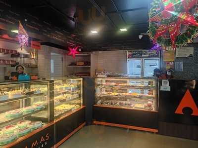 Ammas Pastries