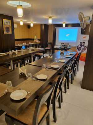 Mughal Sarai Restaurant & Bar