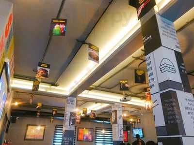 Sitcom-the Drama Diner