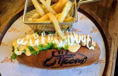 Sitcom-the Drama Diner