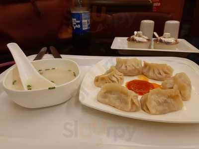 Nik's The Momolicious