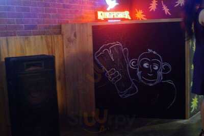 The Drunken Monkey - Hotel O2 Vip