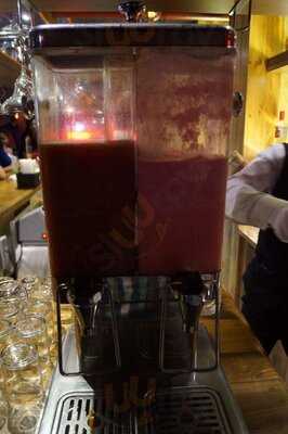 The Drunken Monkey - Hotel O2 Vip