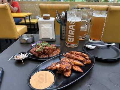 Barebones-the Balcony Bar