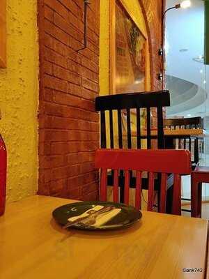 1441 Pizzeria Seasons Mall