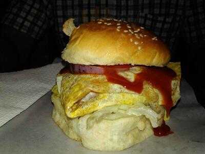 Cheesy Juicy Burgers