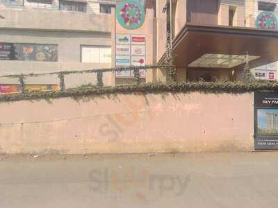 Hoppipola Bar & Restaurant