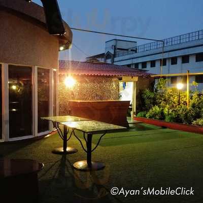 Deli By The Conclave