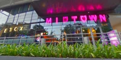 Midtown Bar & Lounge