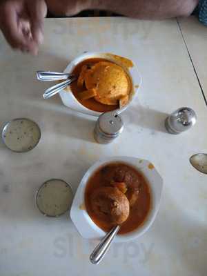 Hotel R K Restaurant