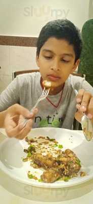 Hotel R K Restaurant