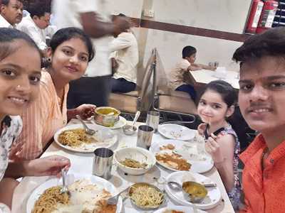 Hotel R K Restaurant