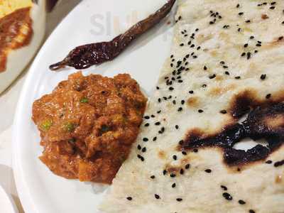 Hotel R K Restaurant