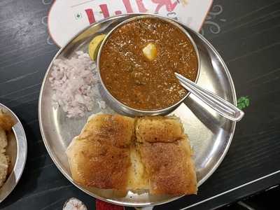 Kirti Fruit Juice Center