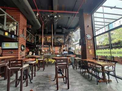 Motorworks & Brewing Co