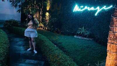 Mirage Poolside Bar & Cafe