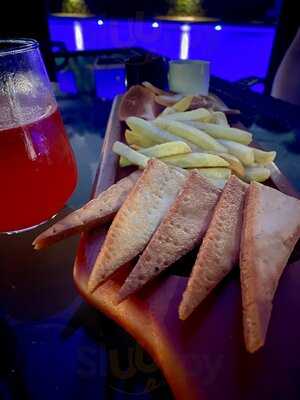 Mirage Poolside Bar & Cafe