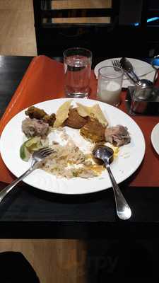 100mt.parkstreet Resto-banquet