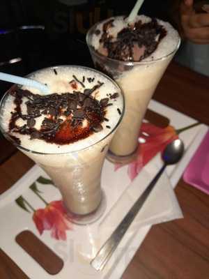 Igloo Cafe & Ice Cream Parlour