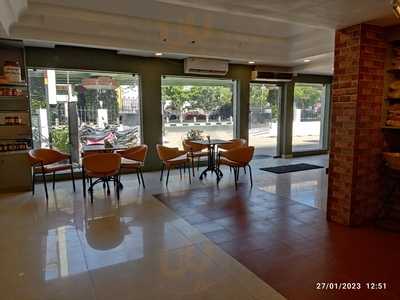 Snowfield Dessert Pub