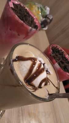 Fantasy Juice Bar & Snacks