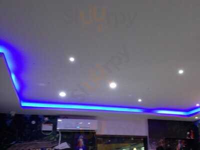 Oru Kizhakkan Thattukada