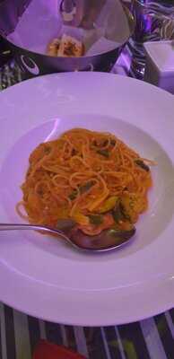 The Eye Club Resto Lounge & Bar