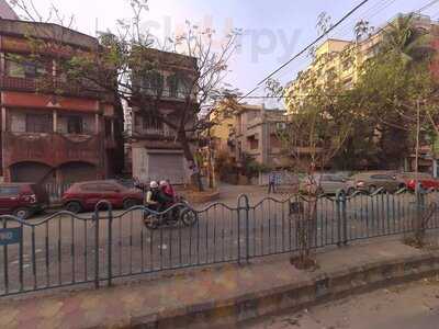 Dhaka Biriyani House And Restaurant