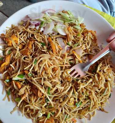 The Kum Kum Roll Shop